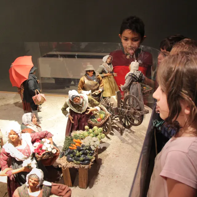 Enfants Musee Visite Santons Di Landro Oti Aubagne