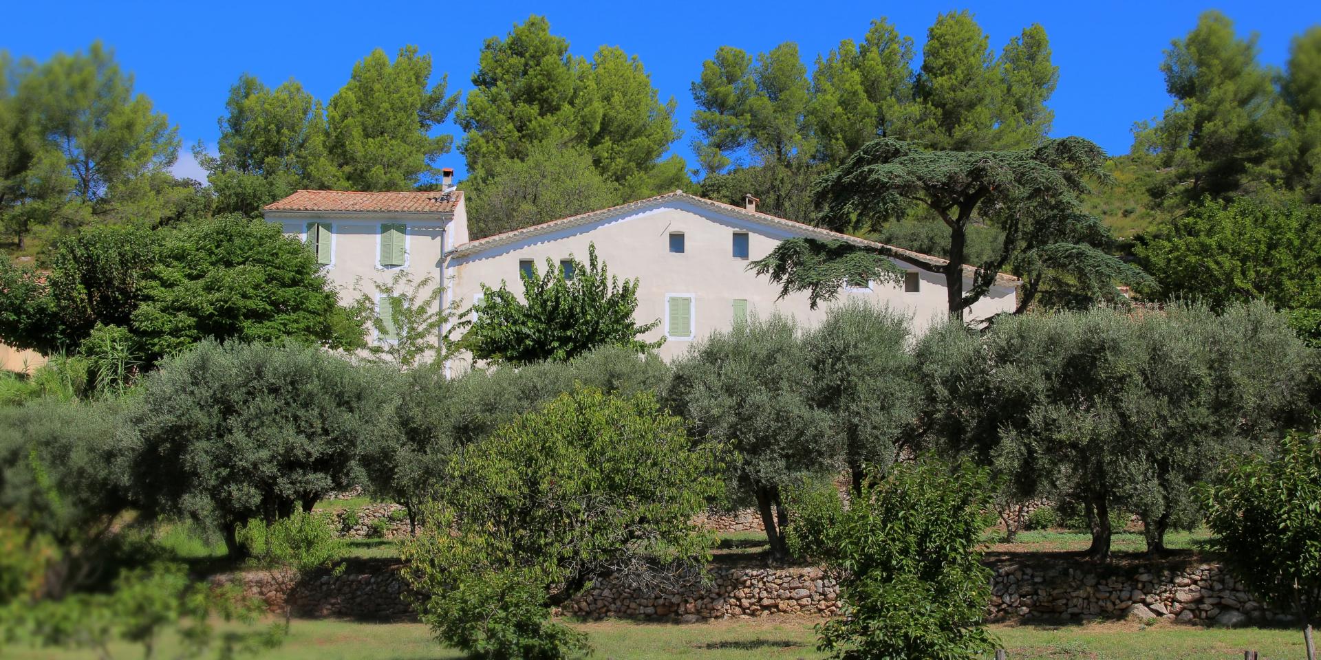 Domaine De De La Font De Mai Oti Aubagne