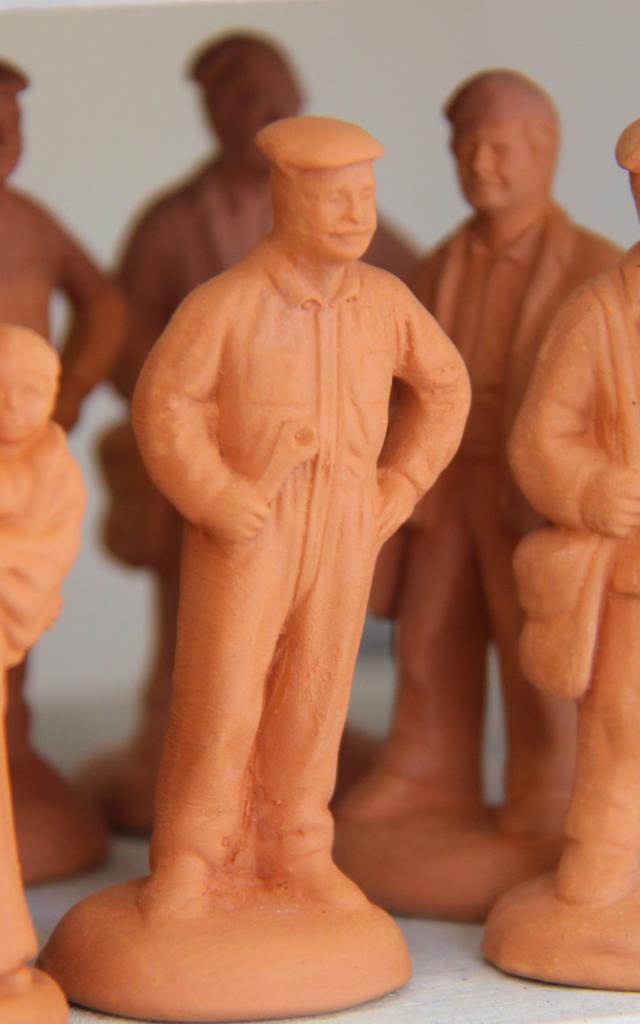 Santons Brut Marche Argile Oti Aubagne