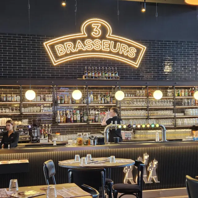 Les 3 Brasseurs Restaurant, Jlo Oti, Pays d'Aubagne 3